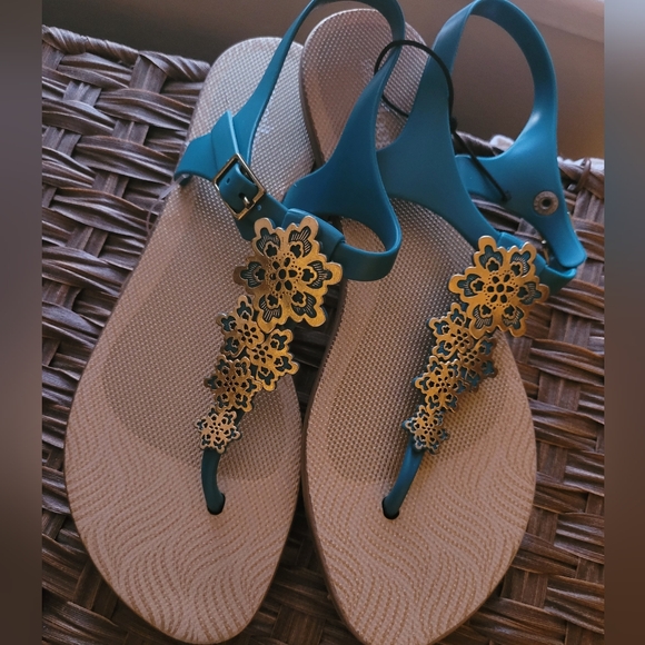 West Loop Teal Sandals - Picture 1 of 3